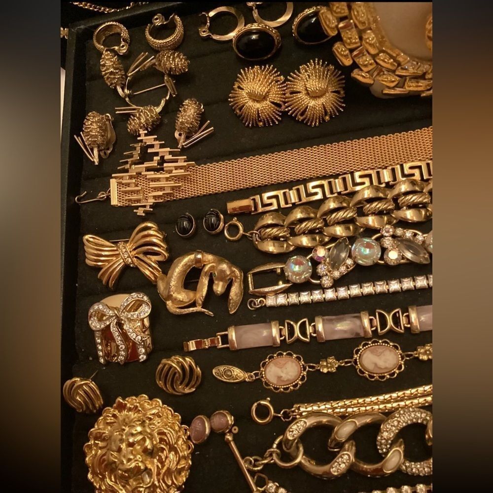 1 LB Vtg costume Jewelry Lot~ HIGH END Silver Gold, Pearls, Rhinestones Bling - Picture 9 of 12